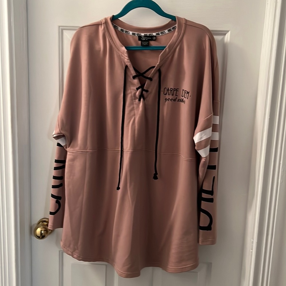LONG SLEEVE SWEATSHIRT